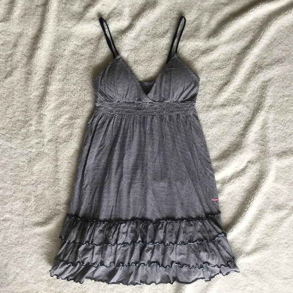 PINK Victoria's Secret Dresses & Skirts - 🎉BOGO🎉 Victoria’s Secret PINK Ruffle Mini Dress